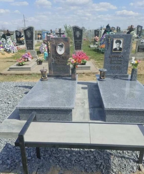 Памятник двойной 89